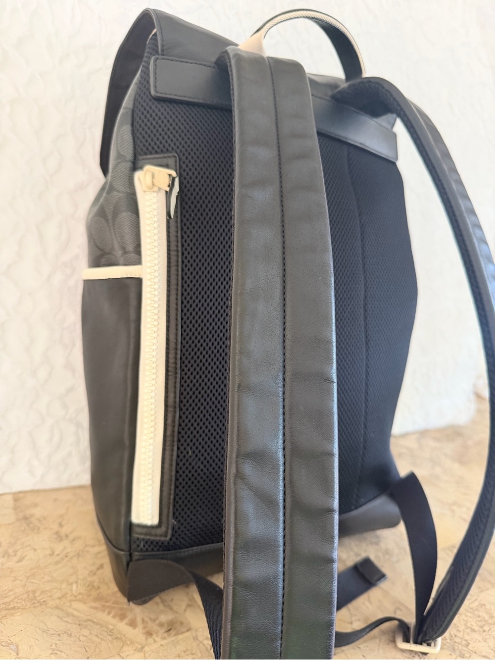 Coach Black & Chalk coated Signature leather unisex men’s track Backpack C6654 - Picture 10 of 14